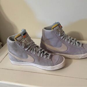 Nike Air Gray and Cream Sneakers High-Top Suede